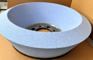 Tyrolit kerámia köszörű korong 300x50x76,2