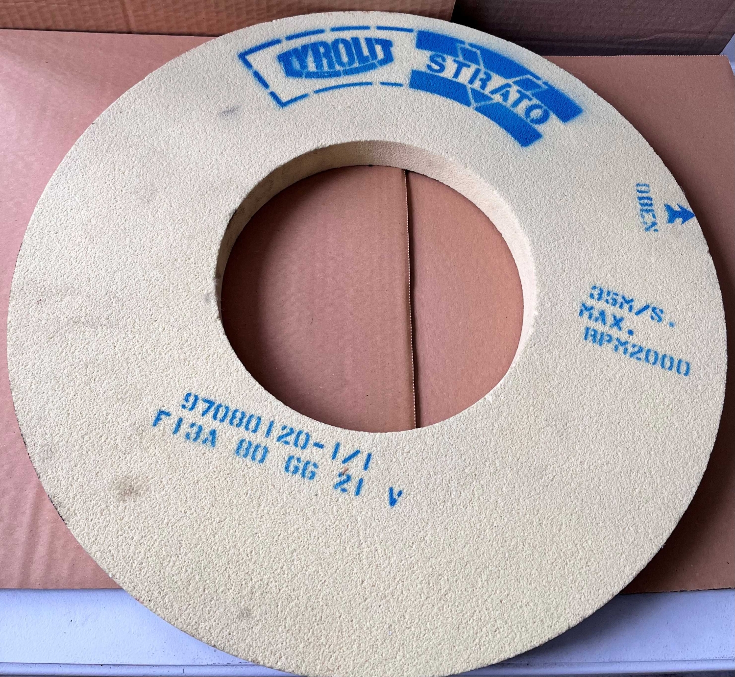 Tyrolit kerámia köszörű korong 450x33x204